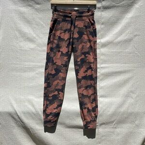 Lululemon Women’s Ready To High-Rise Jogger  Size 4